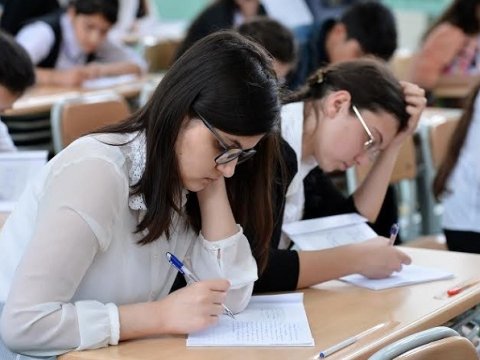 Ali məktəblərə ke&ccedil;ən abituriyentlərin adları A&Ccedil;IQLANDI  