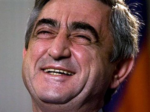 Prezidentlər kimə, nəyə və necə g&uuml;l&uuml;r - MARAQLI