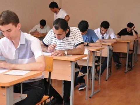 Ali məktəblərin boş yerlərinə və kolleclərə ixtisas se&ccedil;imi yekunlaşır  