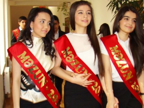 Məzunlara attestat yeni qaydada veriləcək