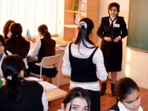 Azərbaycanda qadın məktəb direktorlarının sayı artıb