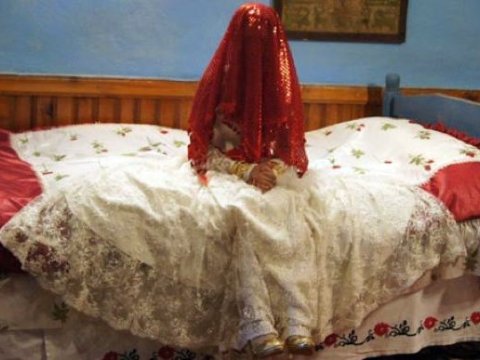 Atası yaşda kişiyə ərə verilən qızlar, 4 minlik cərimə və &ldquo;kəbinbaz&rdquo; mollalar...