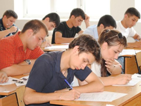  Abituriyent ikinci imtahanda iştirakına g&ouml;rə &ouml;dəniş edəcək &ndash; RƏSMİ 