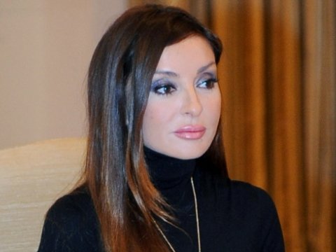 Mehriban Əliyeva: "Deputat səlahiyyətlərimi təhvil verməliyəm" - MÜSAHİBƏ 