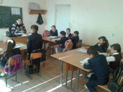 Həyat yoldaşı ilə ucqar kəndə g&ouml;ndərilən gənc m&uuml;əllim: &ldquo;Problemlər yaşasaq da, məmnunuq&rdquo;  