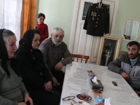 Tanrıya ovcunda torpaq aparan şəhid - FOTOLAR  