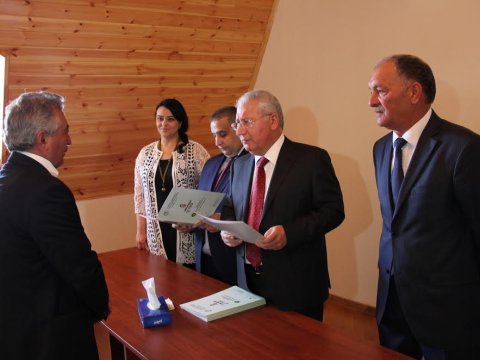 Heydər Əsədov Yevlaxda vətəndaşları qəbul etdi