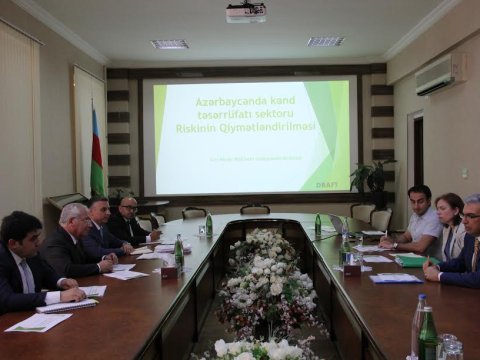 Heydər Əsədov tədqiqat qrupu ilə g&ouml;r&uuml;ş&uuml;b