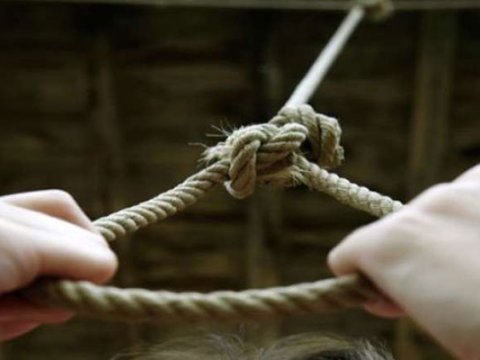 Şabranda iki uşaq anası intihar edib 