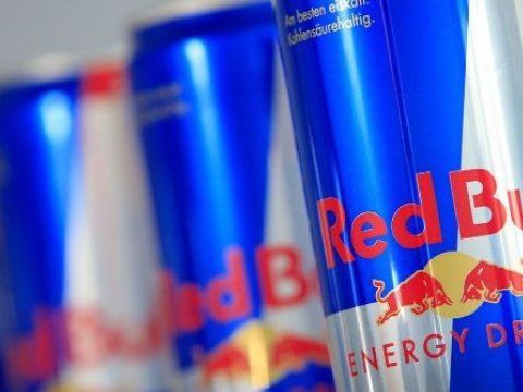 Bir banka ilə &ldquo;qanadlandıran&rdquo; i&ccedil;kilər - Gənclərimizi bəlaya s&uuml;r&uuml;kləyən &ldquo;Red Bull&rdquo;, &ldquo;Hell&rdquo;... - TƏHL&Uuml;KƏ  