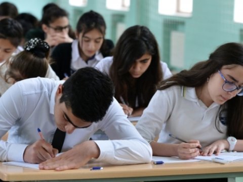 16 məzun buraxılış imtahanlarından qovuldu