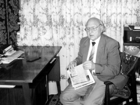 Atalar və &ouml;vladlar - Famil Mehdinin oğlu: &ldquo;Atam xəstə olduğundan dissertasiyasını Xəlil Rza oxudu&rdquo; - LAYİHƏ