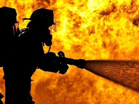 Saatlı və K&uuml;rdəmirdə yanğın