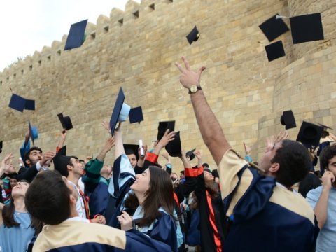 Universitetləri nə qədər tələbə bitirdi - RƏQƏMLƏR