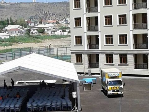 Mənzil verilən jurnalist CÜTLÜKLƏR   