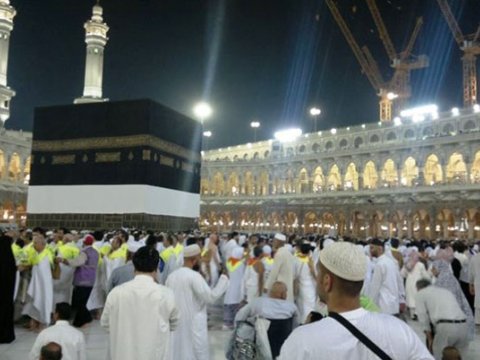 Başqasının yerinə Həccə getmək  olar – HÖKMLƏR