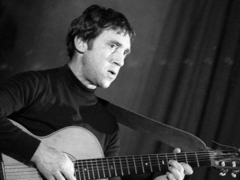 Ölümü ilə SSRİ rəhbərlərlərinə problem yaradan Vladimir Vısotski - MARAQLI