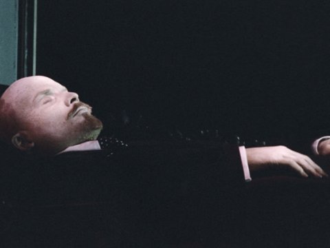 Putin Lenini “narahat” etməyəcək