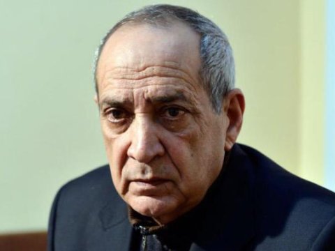 Rasim Balayev: “Guya bunlar adamları güldürürlər, amma özlərini gülünc vəziyyətə salırlar”