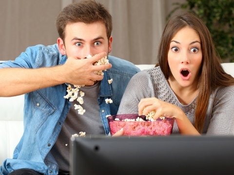 Gözünüzü ekrana zilləyib əlinizi boşqaba uzatmayın - SAĞLAMLIĞINIZ ÜÇÜN XƏBƏRDARLIQ