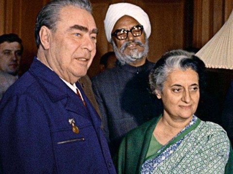 “Mən erməni deyiləm” – İndira Qandinin erməni akademikə kəskin etirazı, Brejnevin portret narahatlığı... 