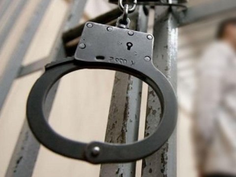 Bakı sakinini hədələyərək pul tələb edən şəxslər tutuldu