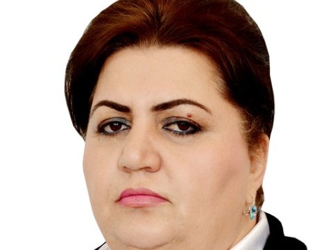 Bakıda məktəb rəhbəri jurnalisti hədələdi: “Sənin başın bədəninə ağırlıq edir!” - SƏS YAZISI    