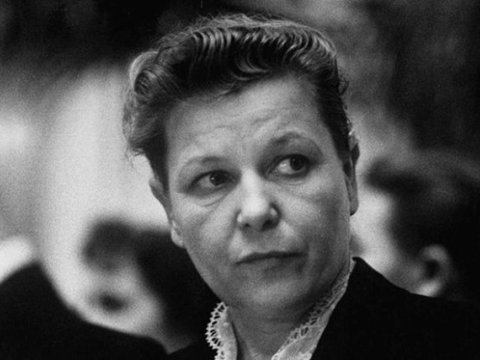 Tualet bəhanəsi ilə iclasdan çıxıb Xruşovu xilas edən xanım siyasətçi - “ÜÇÜNCÜ YEKATERİNA” 