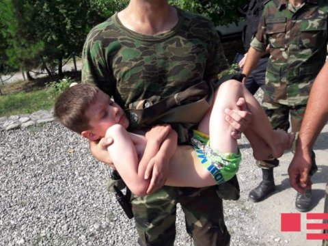 Qubada itkin düşən uşaq anasına belə qovuşdu - YENİLƏNİB - FOTOLAR+VİDEO