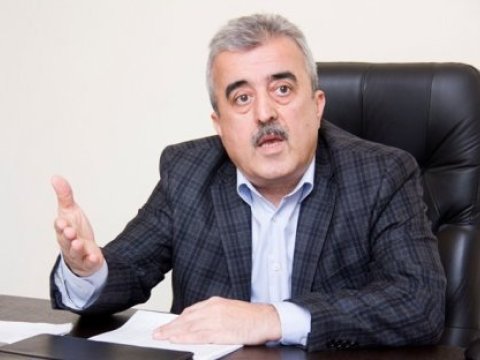 Sədrsiz AMİP – Etibar Məmmədov siyasətə qayıdır?