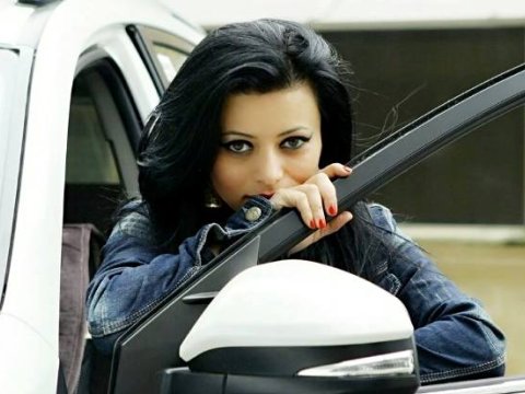 “Yüksək sürətlə maşın sürməyi sevirəm” - Xanım sürücülərin NAŞILIQLARI