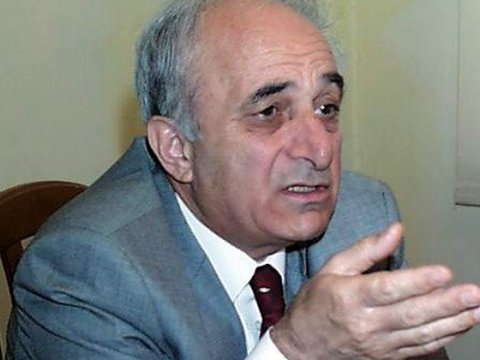 Şeyxülislama sərt İTTİHAM: “Axund vəzifəsini ləğv etməklə şiə-sünni problemini alovlandırır”