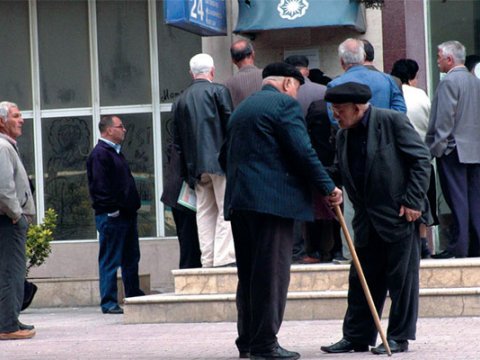 Əmək Məcəlləsi dəyişdirilir -&nbsp;Bəzi sahələrdə &ccedil;alışanlar &uuml;&ccedil;&uuml;n yaş həddi g&ouml;t&uuml;r&uuml;l&uuml;r  &nbsp;