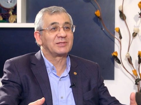 “Hamı bilir ki, Lütfi Zadənin varisi Rafiq Əliyevdir” – Hamlet İsaxanlıdan professora İTTİHAM