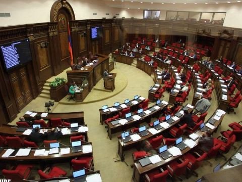 Erməni deputat Bakıya necə gəlmələrindən DANIŞDI