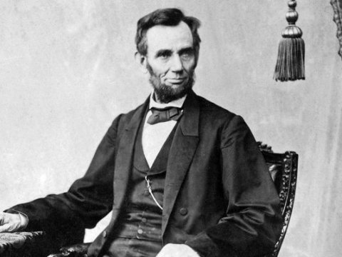 18 dəfə məğlub olan, 17 dəfə dəfn olunan 16-cı Amerika prezidenti AVRAAM LİNKOLN 