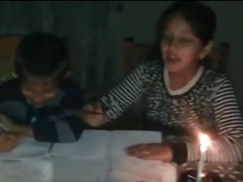 Şam işığında dərs hazırlayan kəlbəcərli köçkünlər ölkə rəhbərliyinə müraciət etdilər - VİDEO