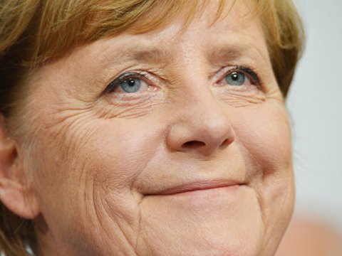 Avropa Birliyi Merkelin qələbəsini qeyd edir