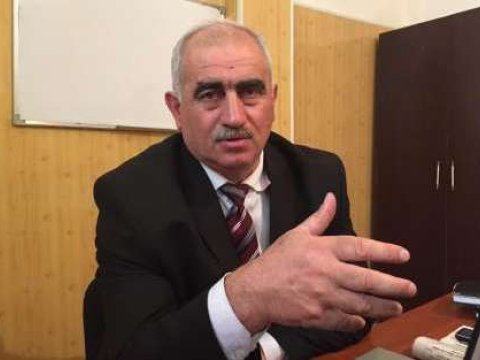 Partiya sədri mal-qara təsərrüfatını ləğv edib, bağçılıq və arıçılığa keçdi