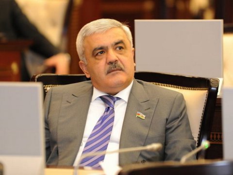 Bacılar AFFA-da R&ouml;vnəq Abdullayevin g&ouml;stərişini geri oxutdurub