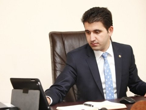 Deputat nazirliyi ittiham etdi: “Potensial xəstələr yetişdiririk”
