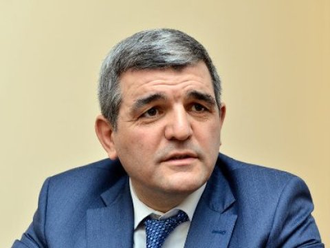 “Məni Elçibəylə ilk dəfə qardaşı görüşdürdü”