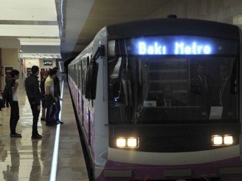 Metroda qatarlar pik saatlarda niyə depoya gedir? - RƏSMİ CAVAB