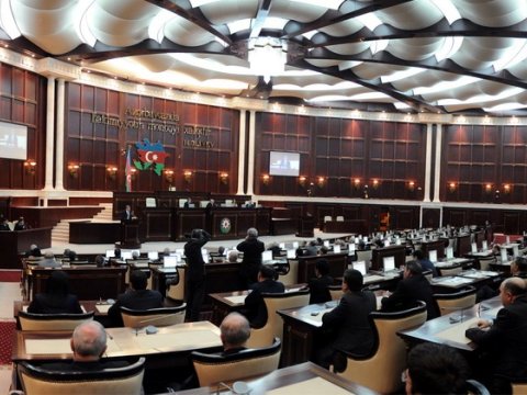 Qanunsuz kredit almağa g&ouml;rə yeni cəzalar kəsiləcək