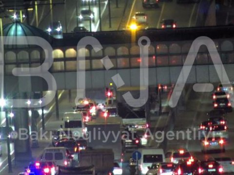 Ziya B&uuml;nyadov prospektində zəncirvari qəza b&ouml;y&uuml;k tixac yaratdı 