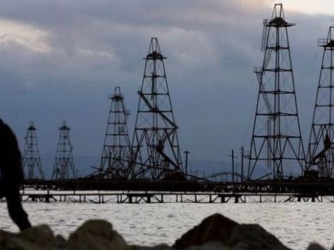 Neft buruğunda yaralanan iki neftçidən biri öldü   