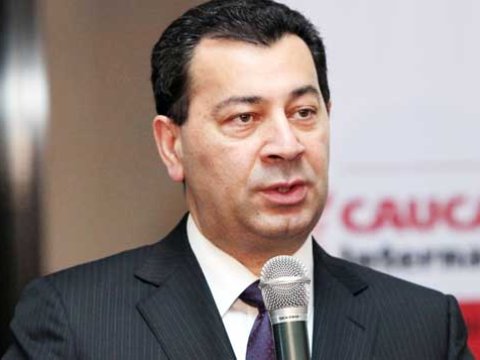 Parlamentdə diplomatların maaşı g&uuml;ndəmə gəldi  &nbsp;