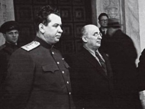 Məxfi “Palma”nın 2-ci şəxsi - Qatarın altında qalan SSRİ-nin ilk daxili işlər naziri Kruqlov