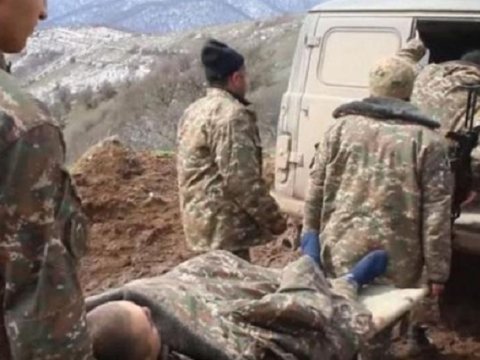 İki erməni əsgər döyüş postunda yaralandı