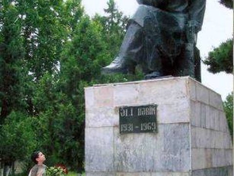 Atalar və övladlar - “Atamın qəbrinə görə icra başçısına etiraz etdim, bircə ziyalı səsimə səs vermədi” - Əli Kərimin oğlu  